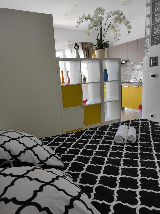 Ferienwohnung White Pigeon Split Exterior foto